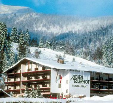 Tyrolský hotel Achentalerhof v zimě