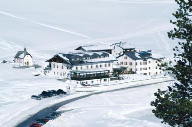 Rakouský hotel Jagdschloss v zimě