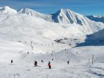 Tyrolsko - lyžaři v lyžařském areálu Ischgl